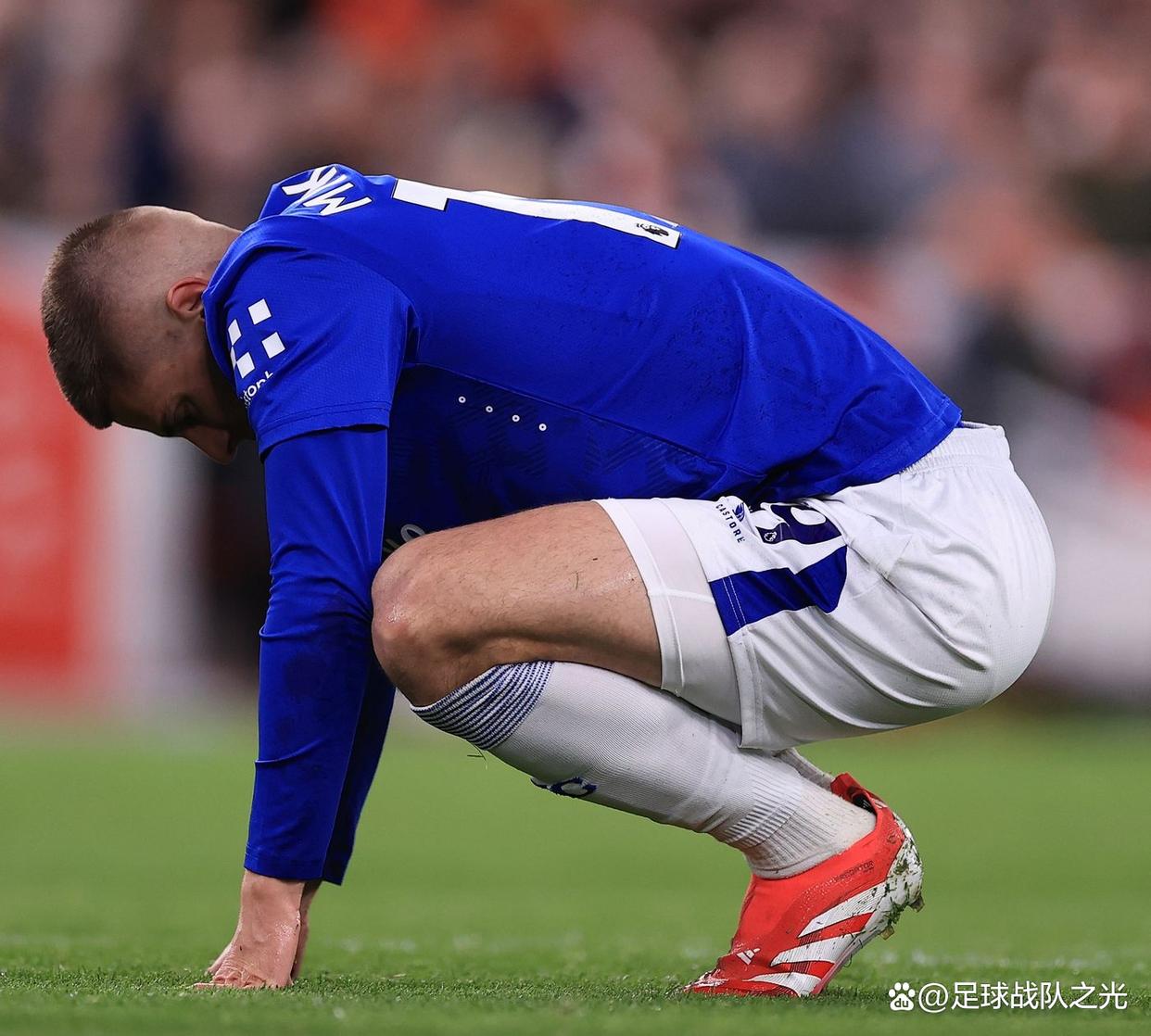 爱游戏APP爱游戏下载-利物浦遭遇争议判罚，裁判组回应：执法公正，一定其中价格.-爱游戏APP爱游戏下载