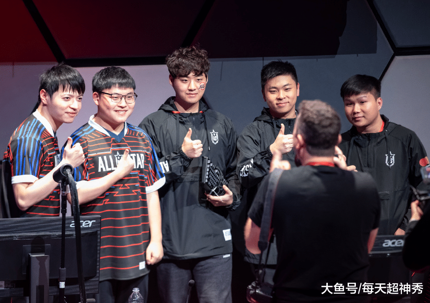 爱游戏注册入口-持续失利引发热议！，穆古鲁扎在SKT比赛中出色防守气势如虹延续-爱游戏注册入口